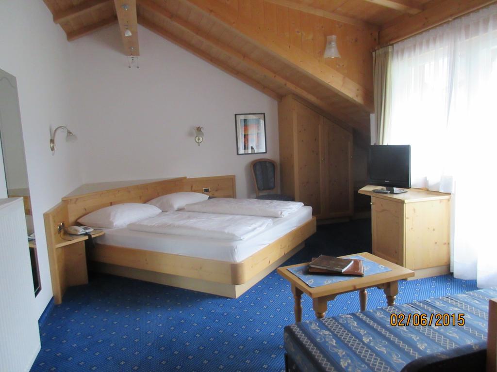 Garni La Majon Hotel Selva di Val Gardena Luaran gambar
